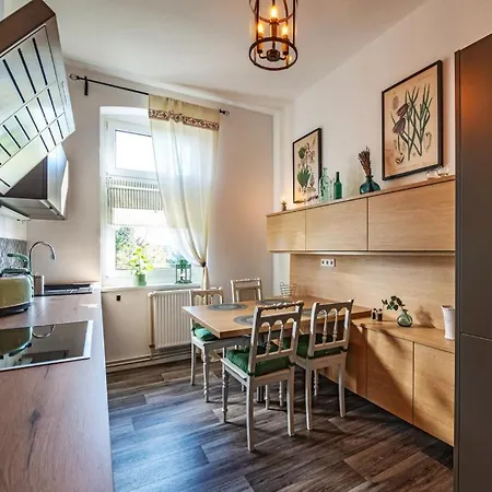 Neu! Annelieses Kemenate *